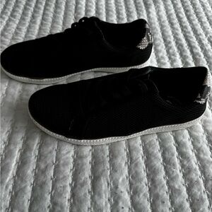 Dr. Scholls mesh tennis shoes